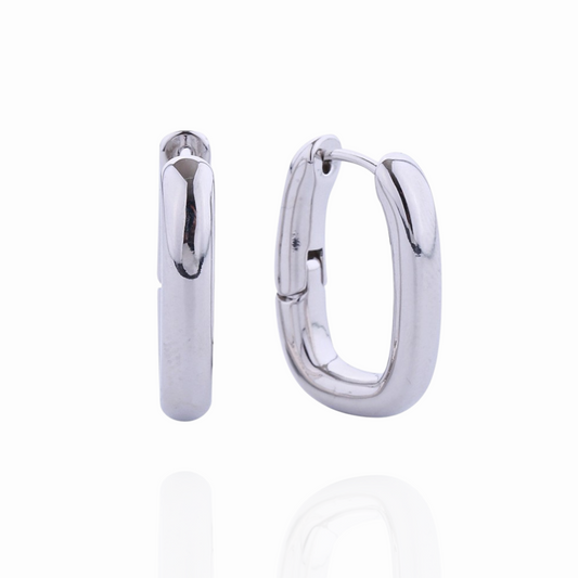 14k Classic Oval Huggie